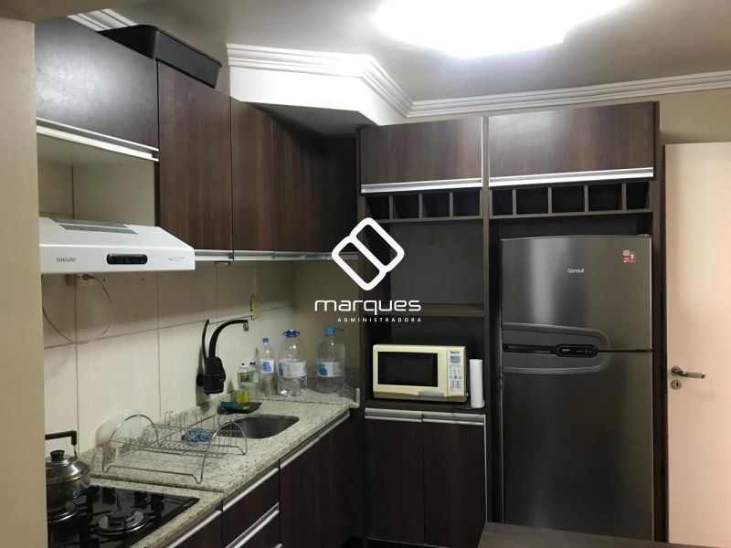 Apartamento com 3 quartos, 1 banheiro e 68m² à venda no bairro Centro, Pelotas