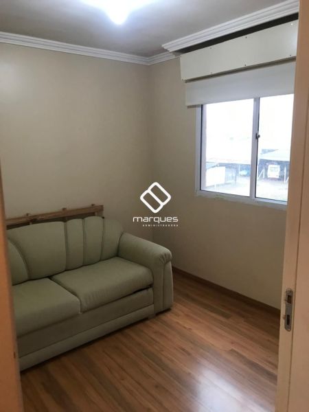 Apartamento com 3 quartos, 1 banheiro e 68m² à venda no bairro Centro, Pelotas
