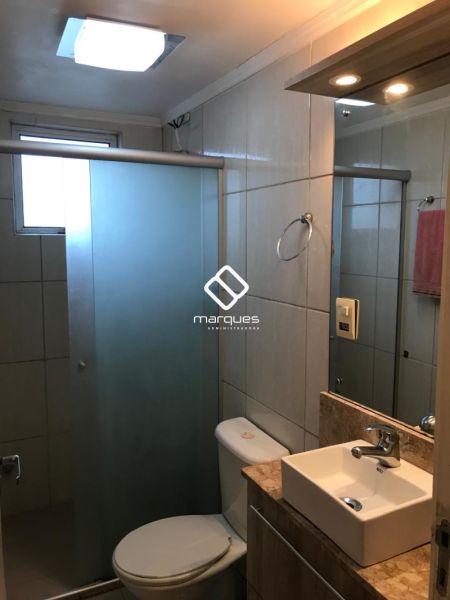 Apartamento com 3 quartos, 1 banheiro e 68m² à venda no bairro Centro, Pelotas