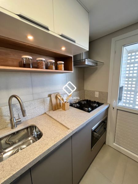 Apartamento com 2 quartos, 1 banheiro e 70m² à venda no bairro Três Vendas, Pelotas