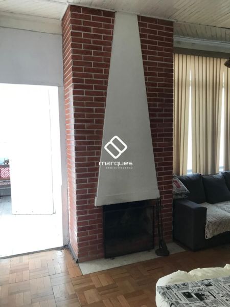 Casa com 3 quartos, 2 banheiros e 140m² à venda no bairro Centro, Pelotas