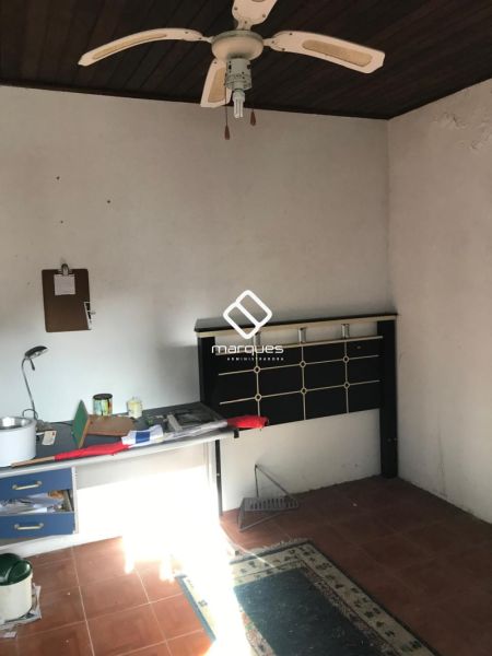 Casa com 3 quartos, 2 banheiros e 140m² à venda no bairro Centro, Pelotas