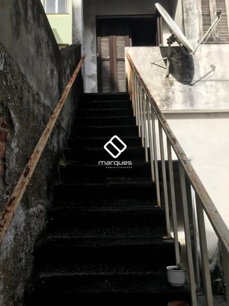 Casa com 3 quartos, 2 banheiros e 140m² à venda no bairro Centro, Pelotas