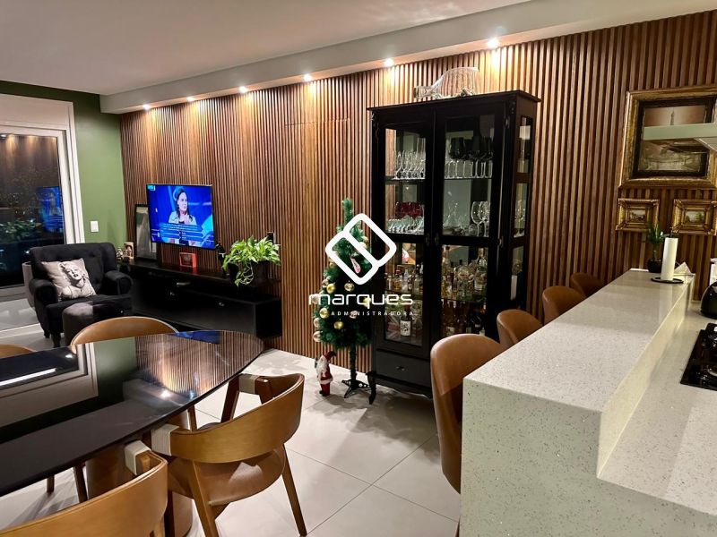 Apartamento com 2 quartos, 1 banheiro e 169m² à venda no bairro Três Vendas, Pelotas