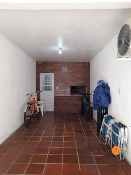 Sobrado com 4 quartos, 3 banheiros e 286m² à venda no bairro Centro, Pelotas
