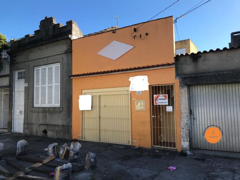 Casa com 2 quartos, 1 banheiro e 62m² à venda no bairro Centro, Pelotas