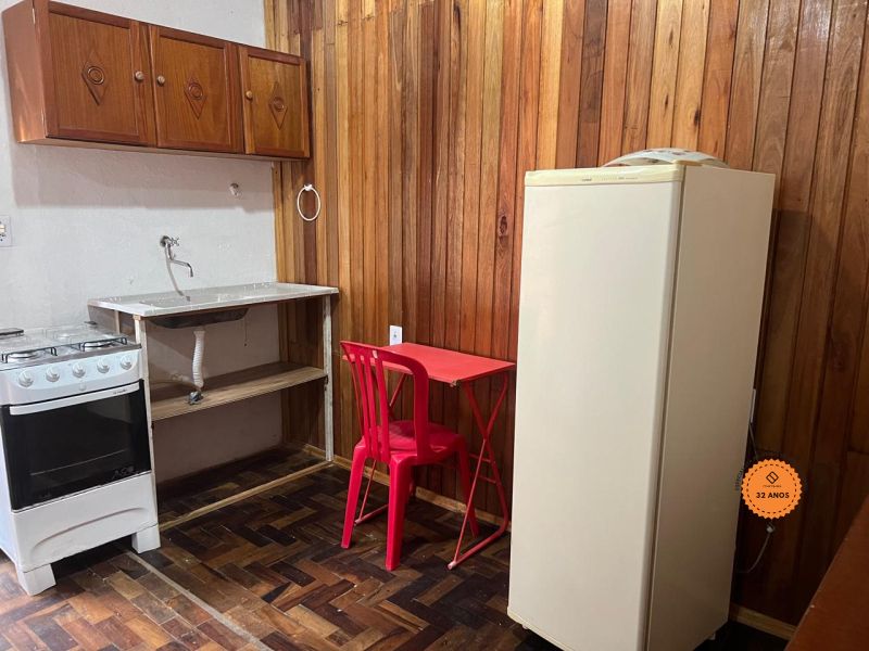 Casa com 2 quartos, 1 banheiro e 62m² à venda no bairro Centro, Pelotas