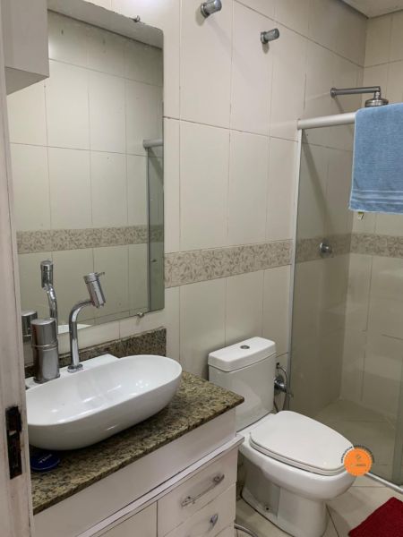 Casa com 3 quartos, 5 banheiros e 130m² à venda no bairro Areal, Pelotas