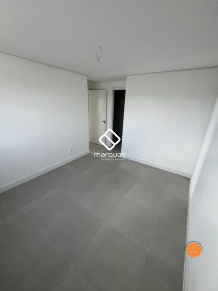 Apartamento com 3 quartos, 1 banheiro e 101m² à venda no bairro Três Vendas, Pelotas