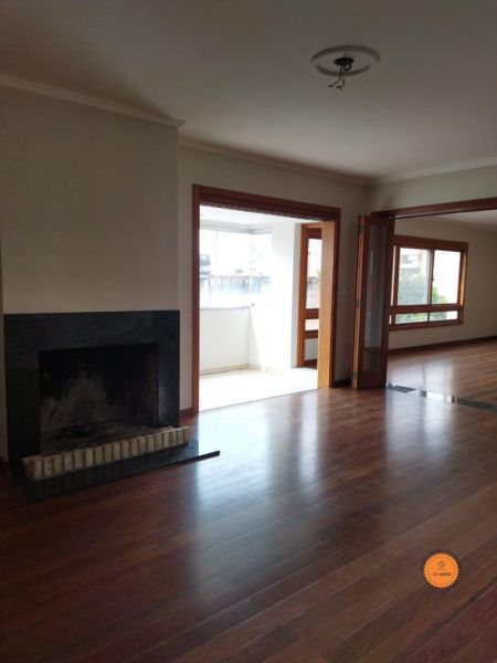 Apartamento com 3 quartos, 2 banheiros e 194m² à venda no bairro Centro, Pelotas