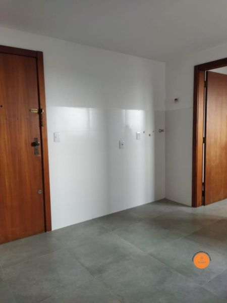 Apartamento com 3 quartos, 2 banheiros e 194m² à venda no bairro Centro, Pelotas