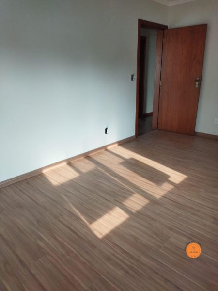 Apartamento com 3 quartos, 2 banheiros e 194m² à venda no bairro Centro, Pelotas
