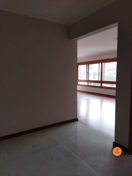 Apartamento com 3 quartos, 2 banheiros e 194m² à venda no bairro Centro, Pelotas