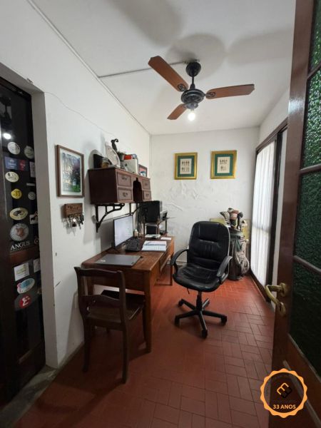 Casa com 3 quartos, 3 banheiros e 180m² à venda no bairro Centro, Pelotas