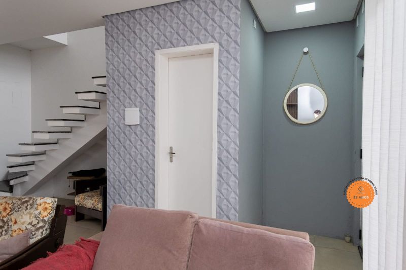 Sobrado com 2 quartos, 1 banheiro e 68m² à venda no bairro Laranjal, Pelotas