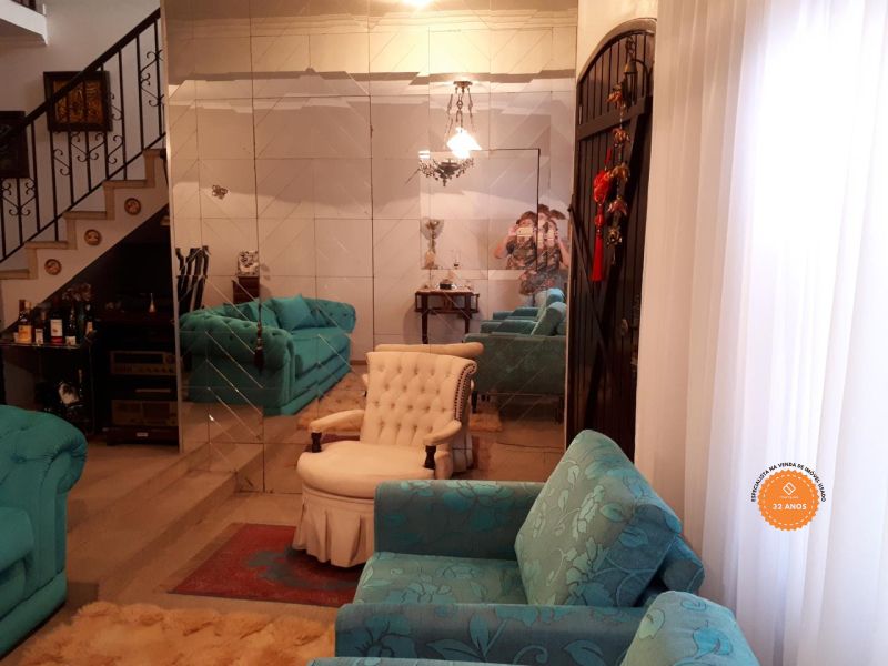 Casa com 3 quartos, 2 banheiros e 180m² à venda no bairro Centro, Rio Grande