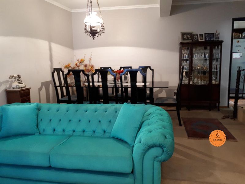 Casa com 3 quartos, 2 banheiros e 180m² à venda no bairro Centro, Rio Grande
