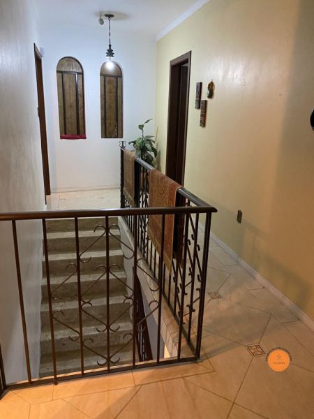 Casa com 3 quartos, 2 banheiros e 180m² à venda no bairro Centro, Rio Grande