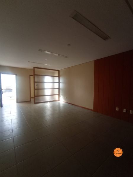 Sala com 1 quarto, 1 banheiro e 58m² à venda no bairro Centro, Pelotas