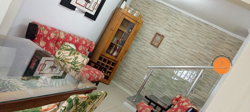 Casa com 3 quartos, 2 banheiros e 190m² à venda no bairro Areal, Pelotas