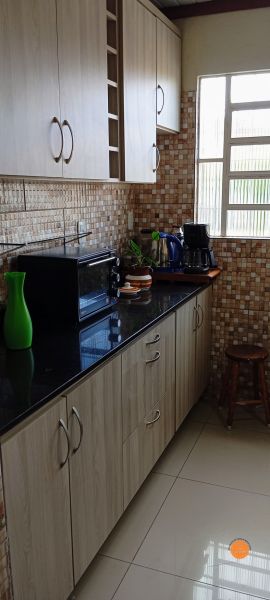 Casa com 3 quartos, 2 banheiros e 190m² à venda no bairro Areal, Pelotas