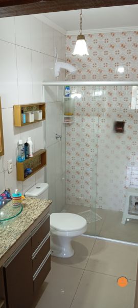 Casa com 3 quartos, 2 banheiros e 190m² à venda no bairro Areal, Pelotas