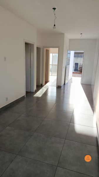 Casa com 2 quartos, 1 banheiro e 72m² à venda no bairro Três Vendas, Pelotas