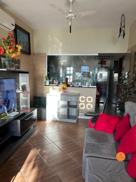 Casa com 3 quartos, 2 banheiros e 162m² à venda no bairro Areal, Pelotas
