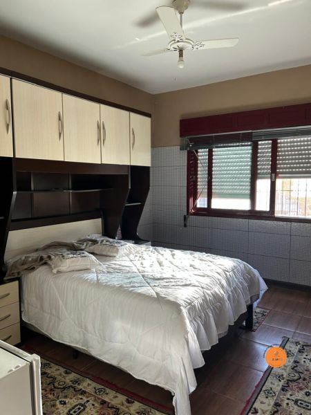 Casa com 3 quartos, 2 banheiros e 162m² à venda no bairro Areal, Pelotas