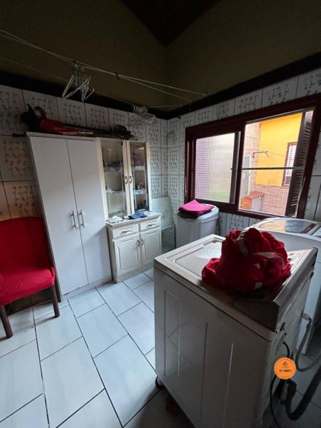Casa com 3 quartos, 2 banheiros e 162m² à venda no bairro Areal, Pelotas