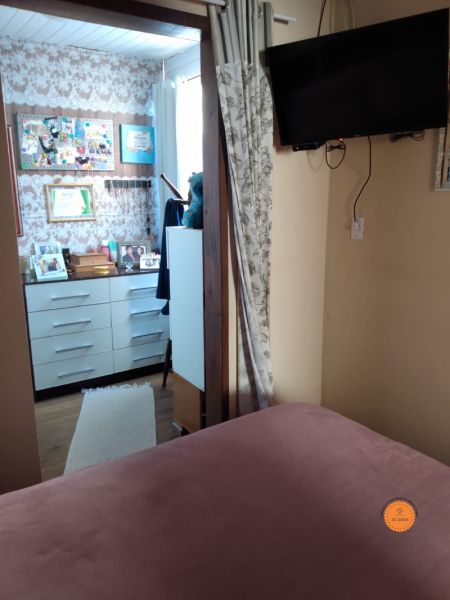 Casa com 2 quartos, 2 banheiros e 56m² à venda no bairro Areal, Pelotas