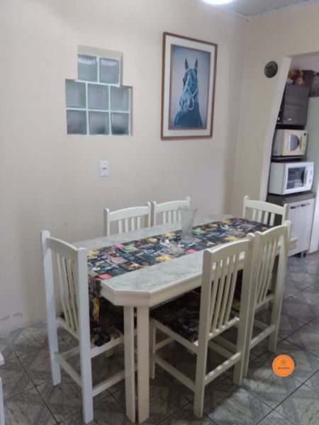 Casa com 2 quartos, 2 banheiros e 56m² à venda no bairro Areal, Pelotas