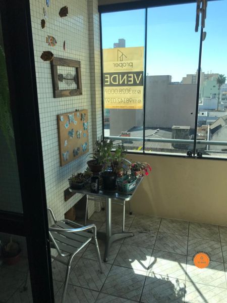 Apartamento com 3 quartos, 2 banheiros e 142m² à venda no bairro Centro, Pelotas