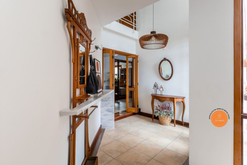 Casa com 3 quartos, 2 banheiros e 315m² à venda no bairro Areal, Pelotas