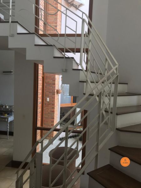 Casa com 3 quartos, 2 banheiros e 315m² à venda no bairro Areal, Pelotas