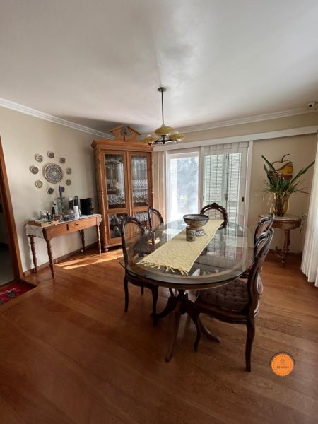 Casa com 4 quartos, 4 banheiros e 376m² à venda no bairro Laranjal, Pelotas