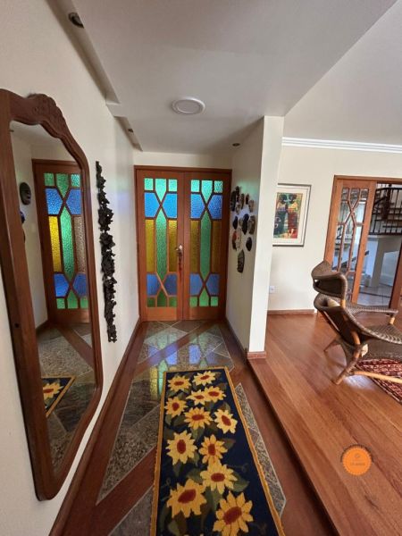 Casa com 4 quartos, 4 banheiros e 376m² à venda no bairro Laranjal, Pelotas