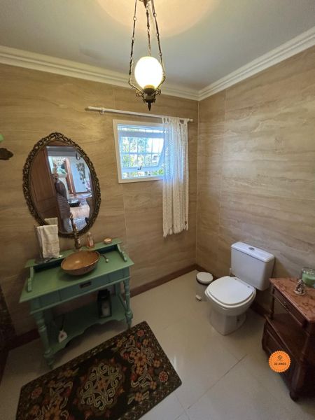 Casa com 4 quartos, 4 banheiros e 376m² à venda no bairro Laranjal, Pelotas