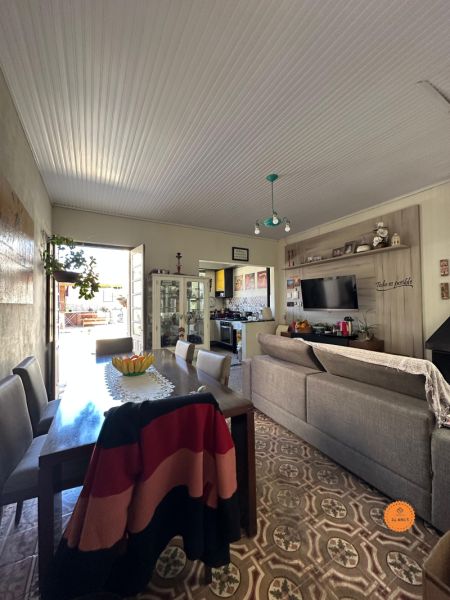 Casa com 3 quartos, 3 banheiros e 175m² à venda no bairro Centro, Pelotas