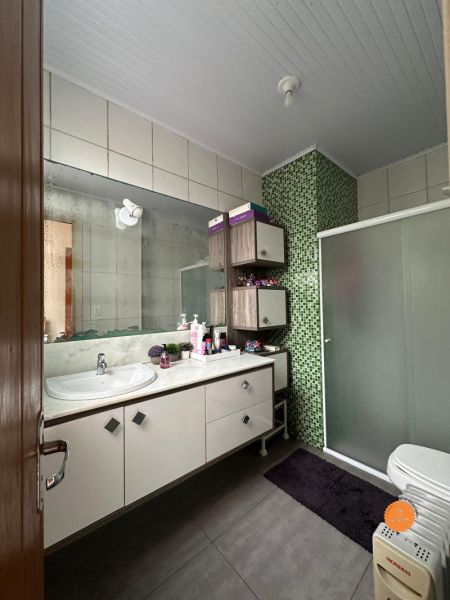 Casa com 3 quartos, 3 banheiros e 175m² à venda no bairro Centro, Pelotas