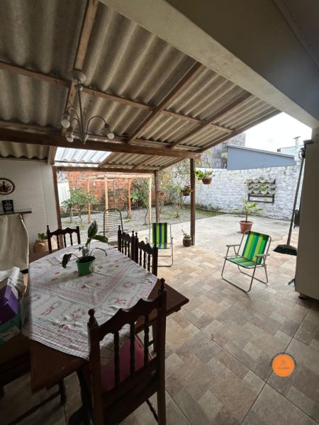 Casa com 2 quartos, 1 banheiro e 102m² à venda no bairro Lindóia, Pelotas