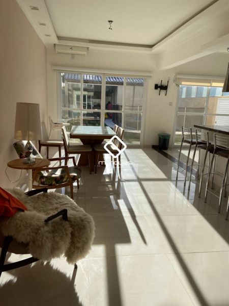 Casa com 3 quartos, 1 banheiro e 223m² à venda no bairro Laranjal, Pelotas