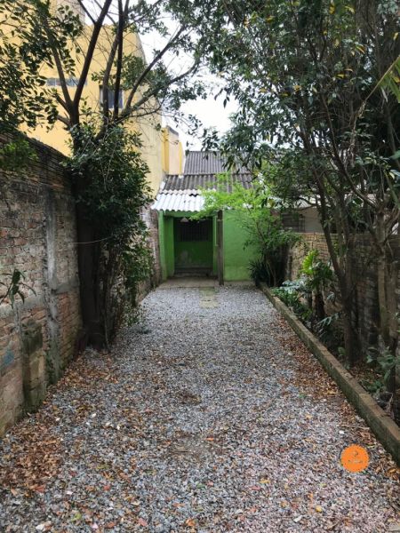 Casa com 2 quartos, 1 banheiro e 77m² à venda no bairro Centro, Pelotas