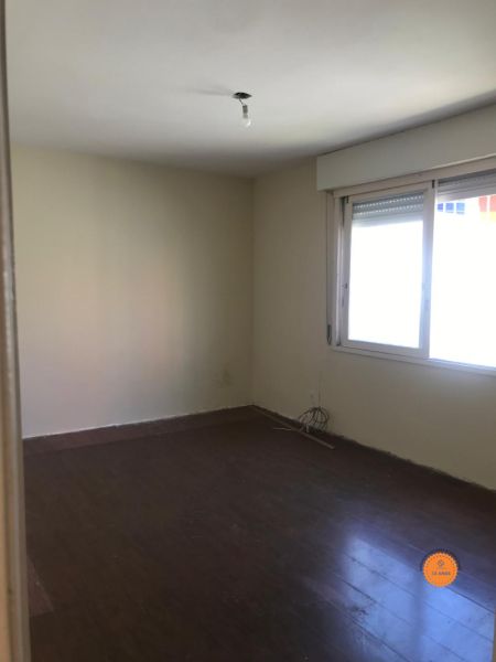 Casa com 5 quartos, 2 banheiros e 281m² à venda no bairro Centro, Pelotas