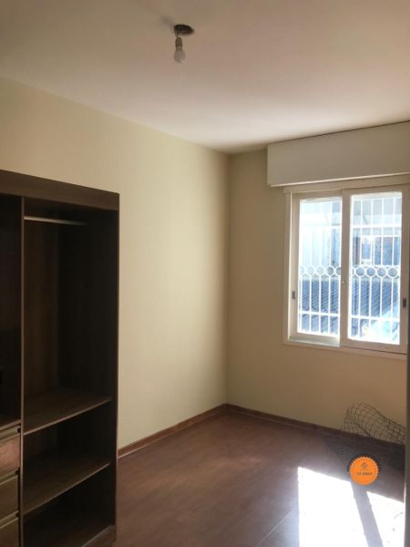 Casa com 5 quartos, 2 banheiros e 281m² à venda no bairro Centro, Pelotas
