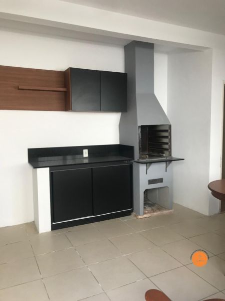 Casa com 5 quartos, 2 banheiros e 281m² à venda no bairro Centro, Pelotas