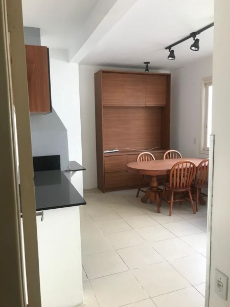 Casa com 5 quartos, 2 banheiros e 281m² à venda no bairro Centro, Pelotas