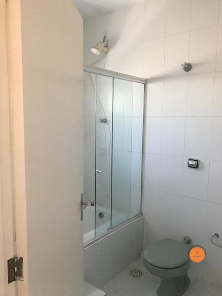 Casa com 5 quartos, 2 banheiros e 281m² à venda no bairro Centro, Pelotas