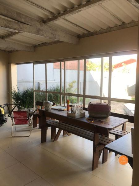 Casa com 5 quartos, 2 banheiros e 281m² à venda no bairro Centro, Pelotas
