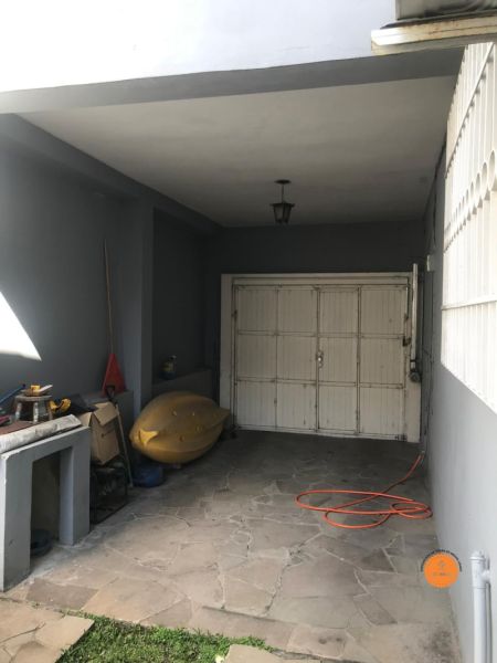 Casa com 5 quartos, 2 banheiros e 281m² à venda no bairro Centro, Pelotas
